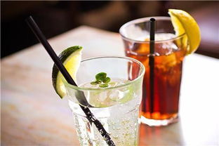 夏季出汗多，腎不好的人應(yīng)遠(yuǎn)離這4種飲水方式，尤其警惕酒精飲料